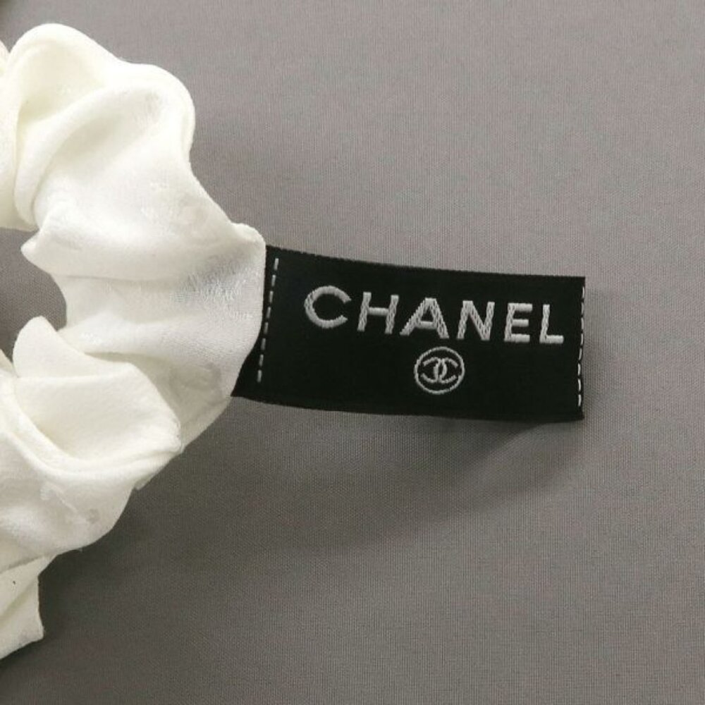Chanel - Picture 6 of 6